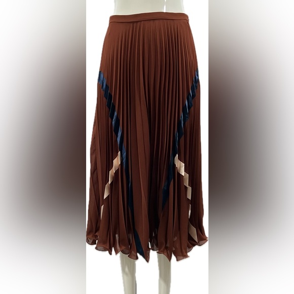 See By Chloe Woman Satin Trimmed Plissé
Georgette Midi Skirt Brown Size:4 - Picture 7 of 7